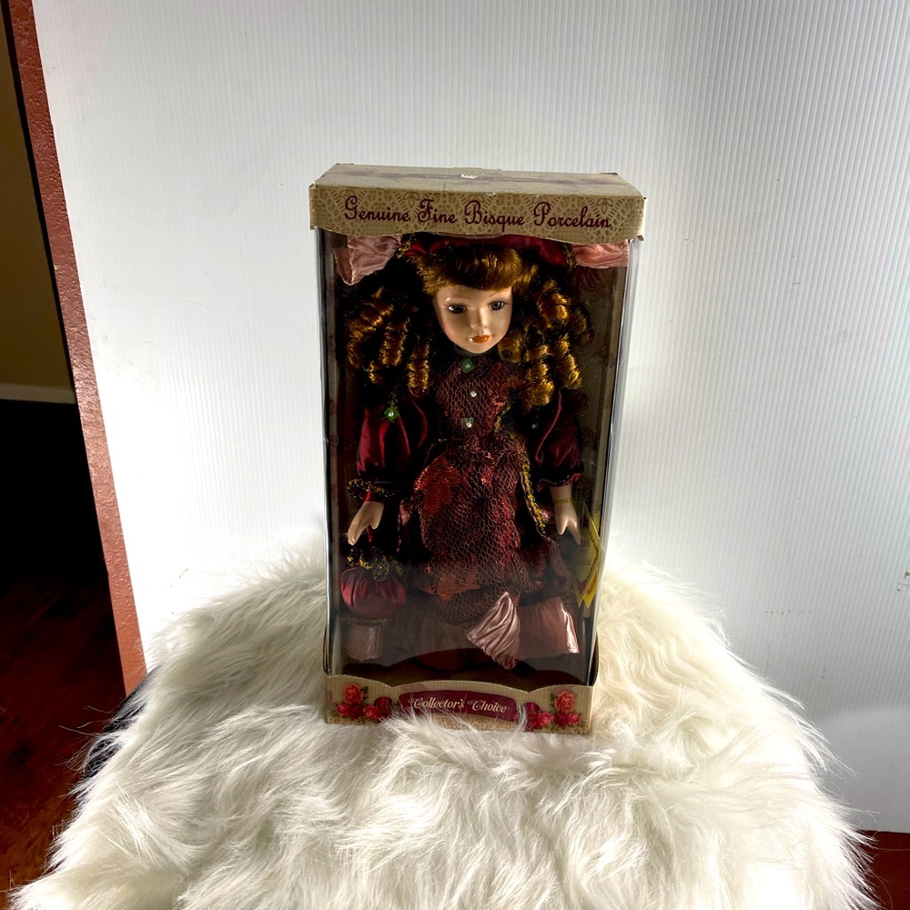 Very nice doll with nice hair design